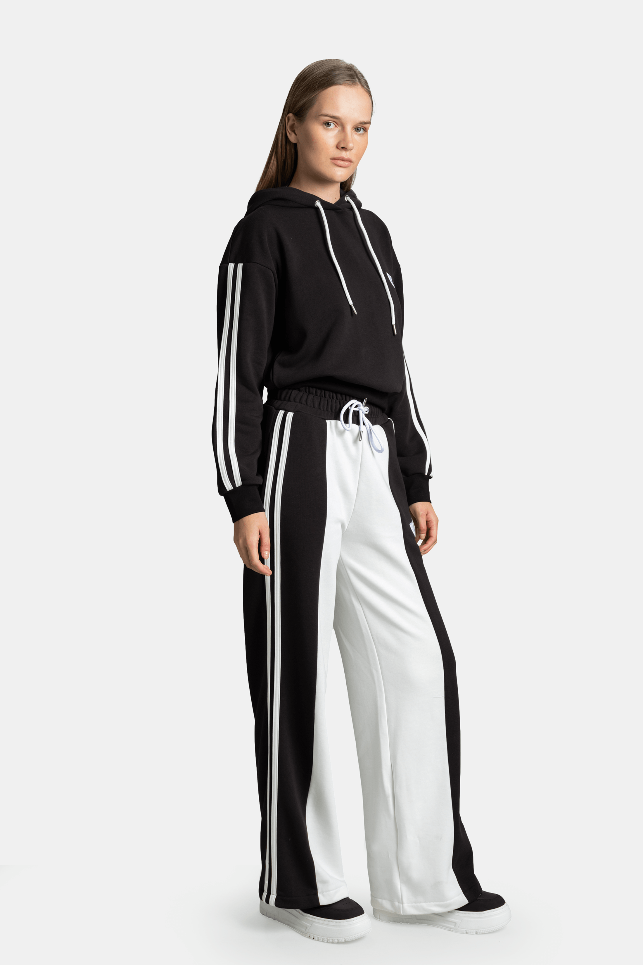 Adira - Color Block Tracksuit Set, side view highlighting the fit and design of the tracksuit.