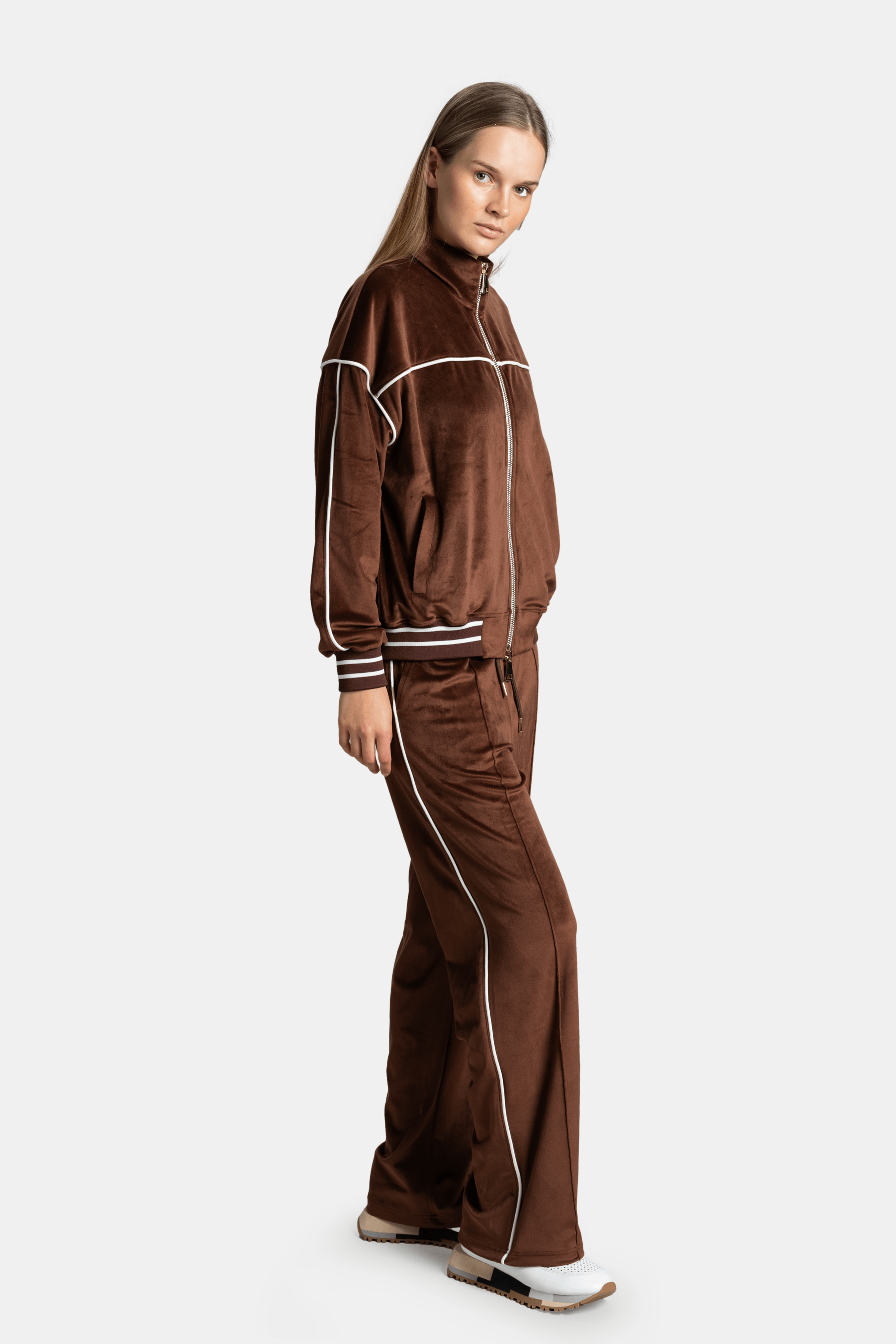 Isra - Velvet Tracksuit Set